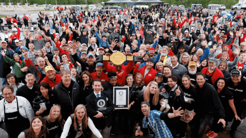 Smithfield Guinness World Record Attempt for "Largest Grilling Lesson"