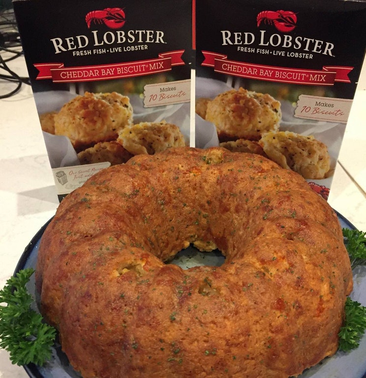 cheddar bay biscuit bundt cake