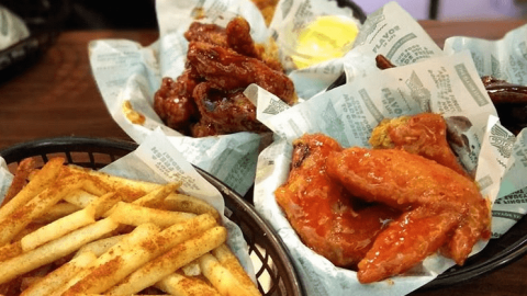 best chain restaurant wings