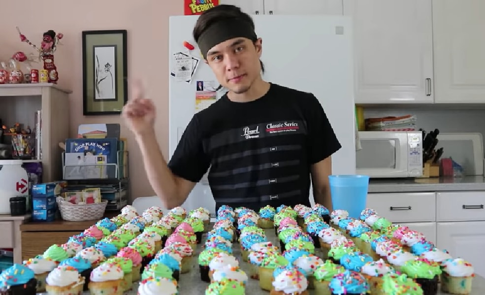 125 cupcakes